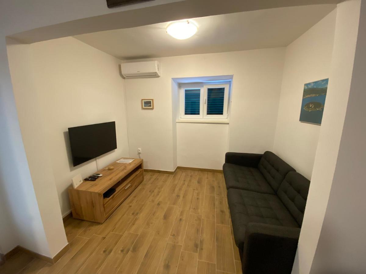Holiday Home Olea Punat Exterior photo